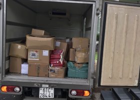 Vận chuyển thực phẩm khô, hàng tiêu dùng.
