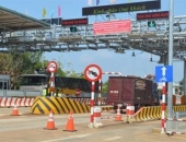 Trạm thu phí dày đặc lại tăng giá